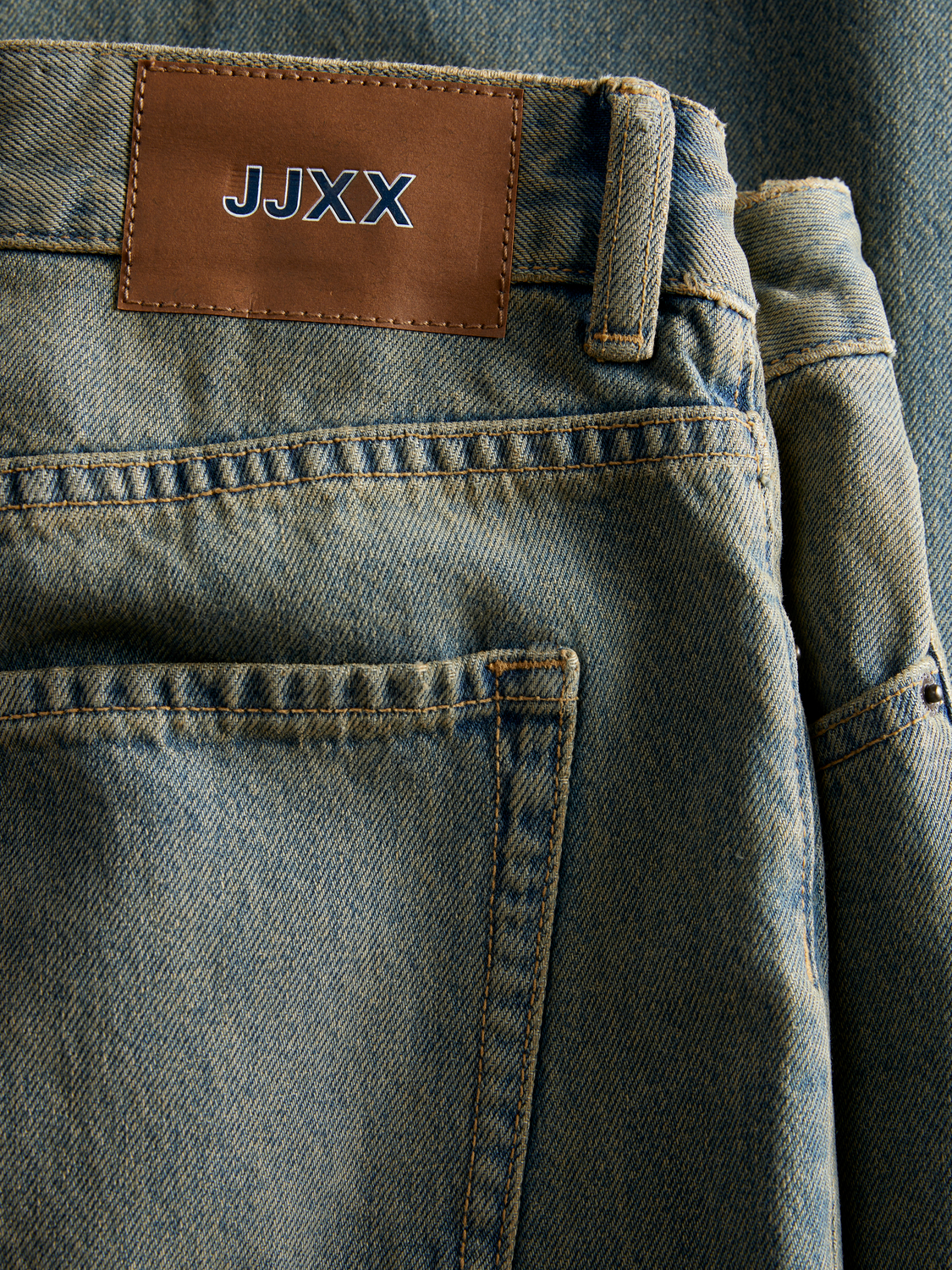 model_shot-detail